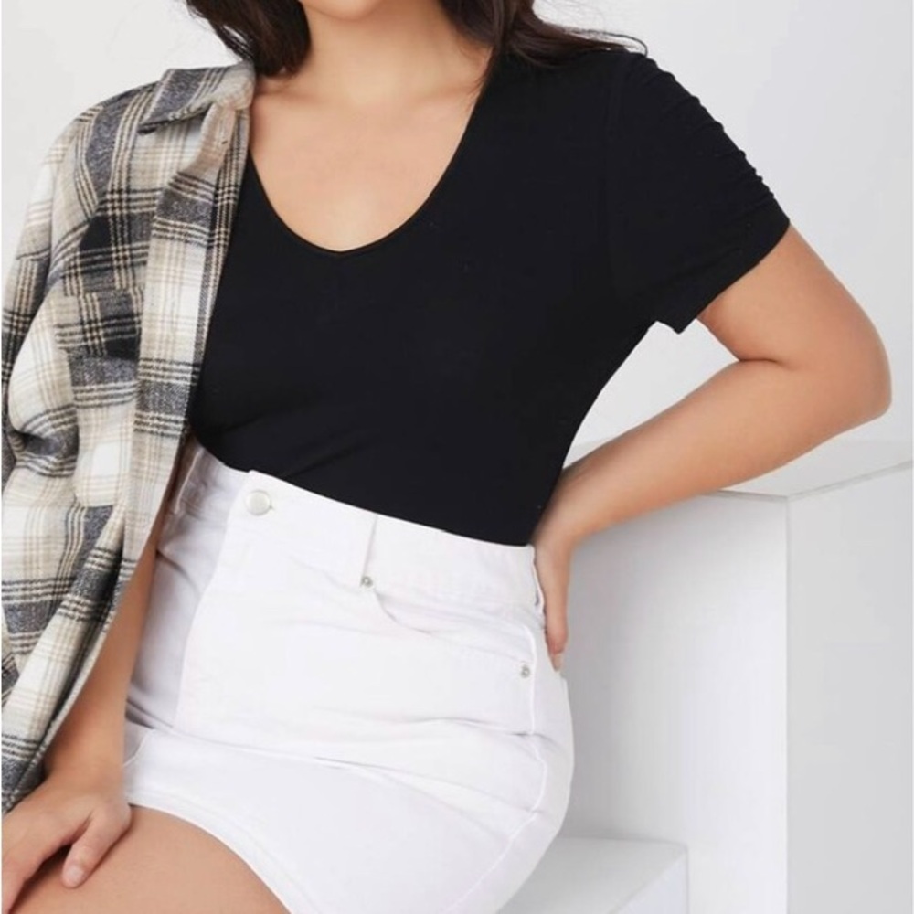 Plus size solid tee bodysuit - Picture 2 of 2